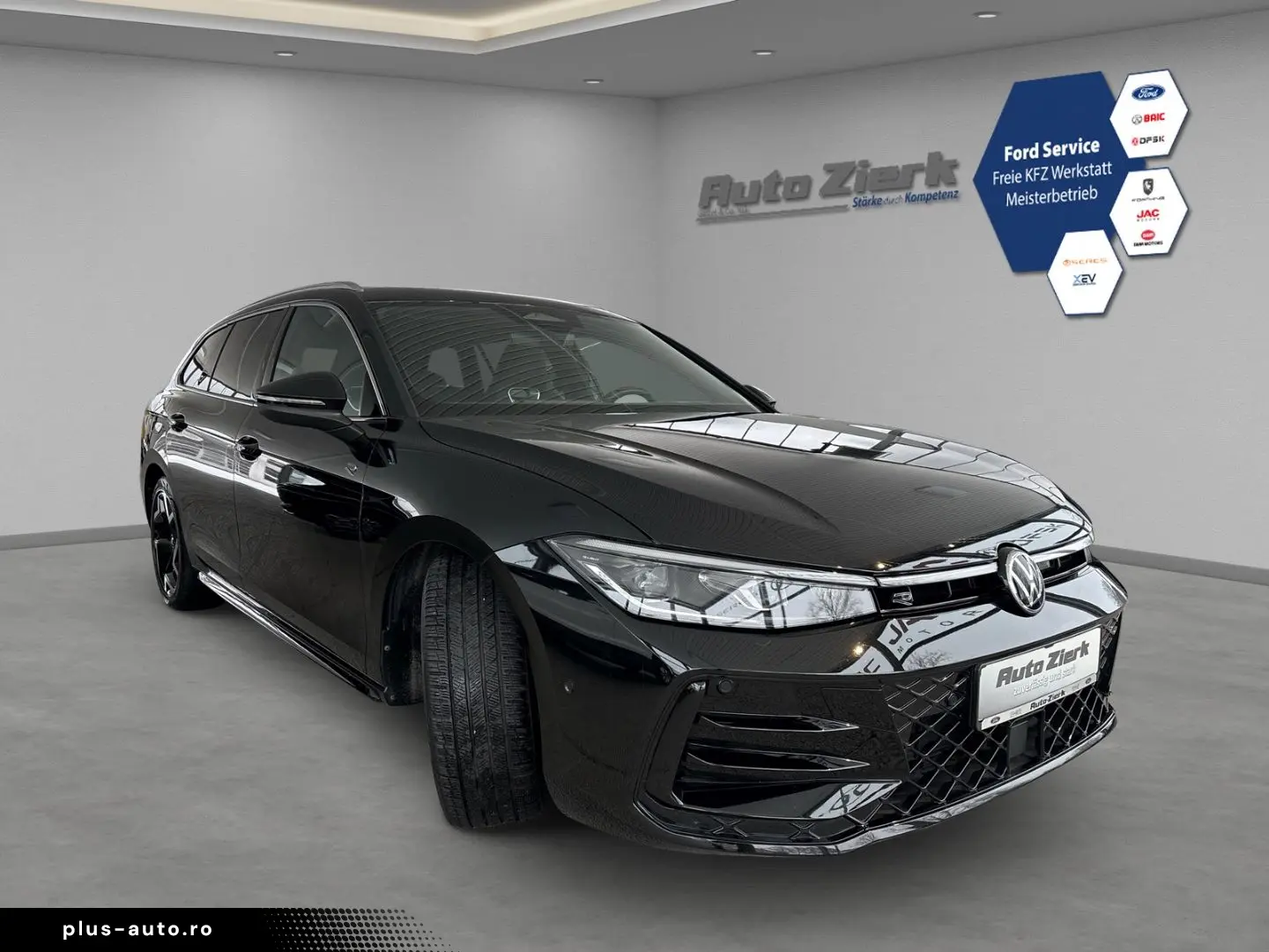 VW Passat Variant 2.0 TDI DSG R-line ACC MATRIX-LED
