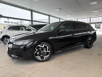 VW Passat Variant 2.0 TDI DSG R-line ACC MATRIX-LED
