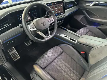 VW Passat Variant 2.0 TDI DSG R-line ACC MATRIX-LED