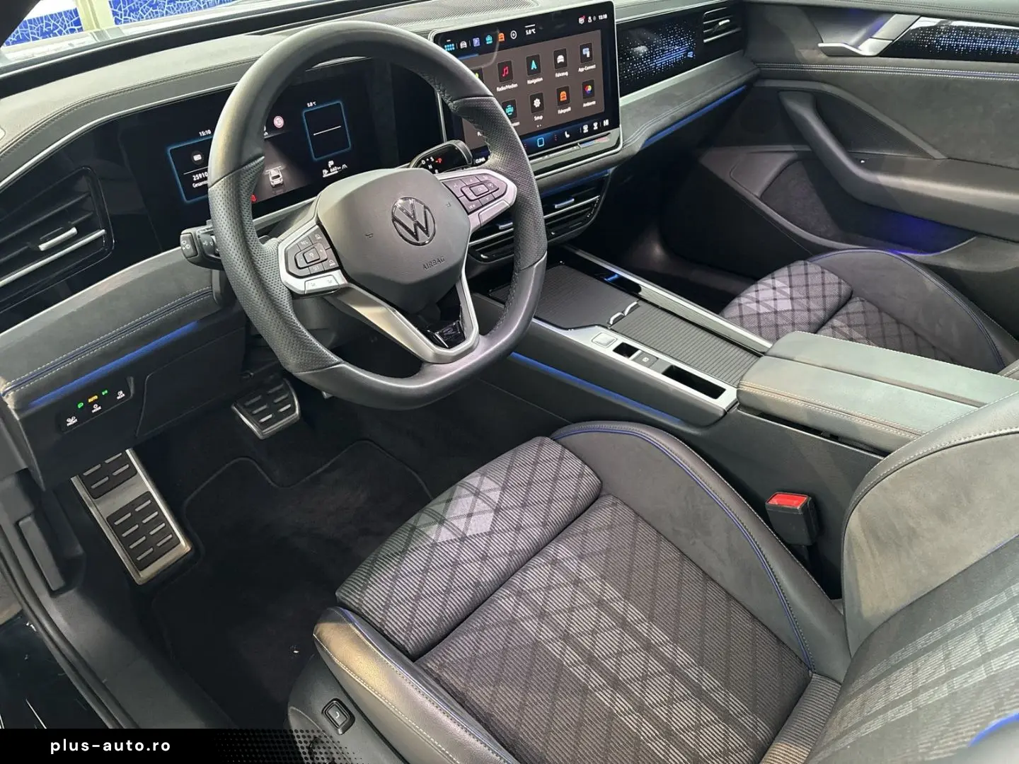 VW Passat Variant 2.0 TDI DSG R-line ACC MATRIX-LED