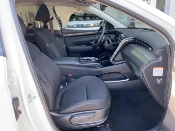 HYUNDAI TUCSON Hybrid 1.6 GDi Turbo 230 PS 6AT 2WD TREND