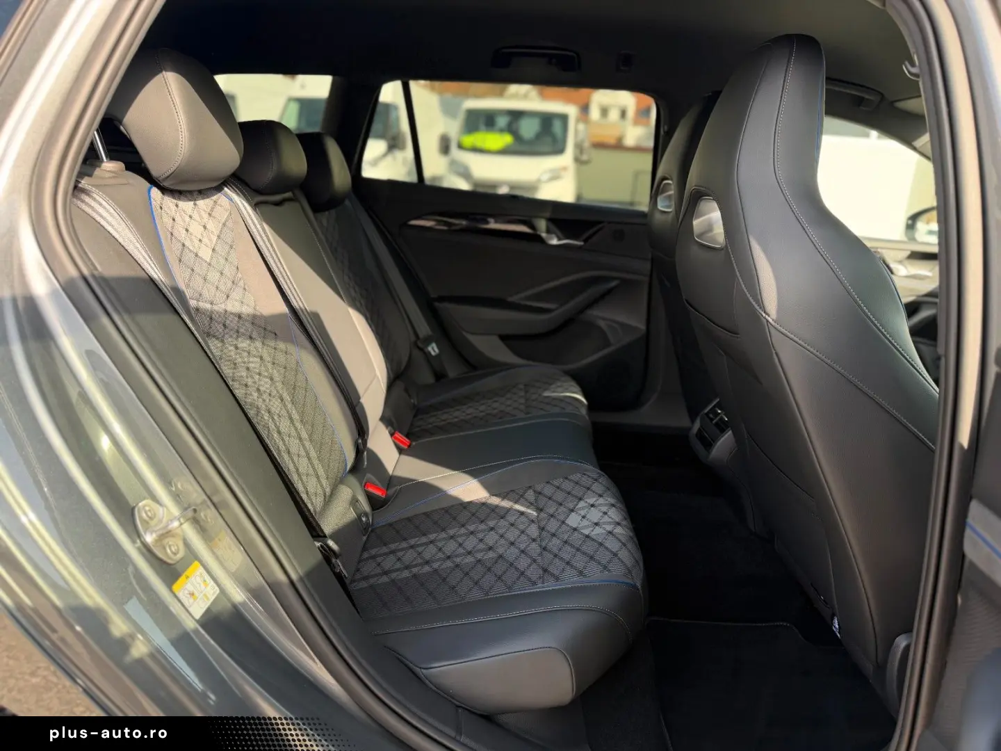 VW Passat 2.0 TDI R-Line ACC   Masaj    LED