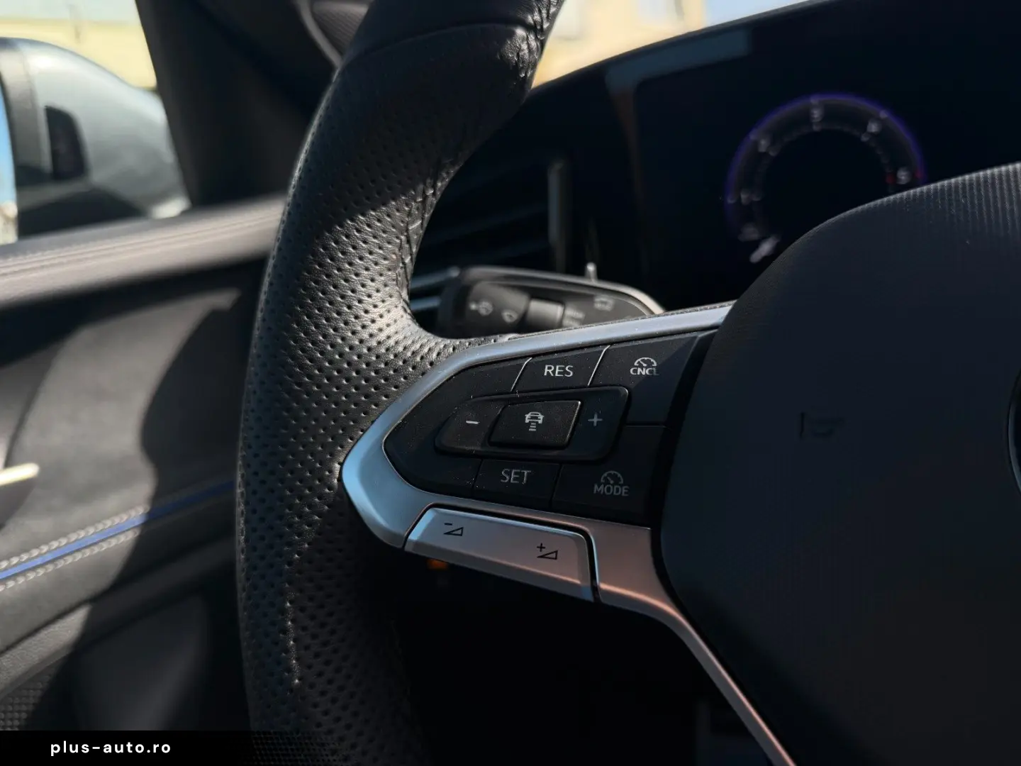 VW Passat 2.0 TDI R-Line ACC   Masaj    LED