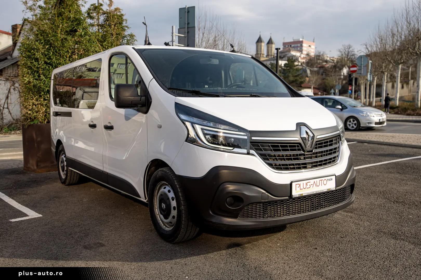 Renault Trafic L2H1 8 1 locuri Authentique