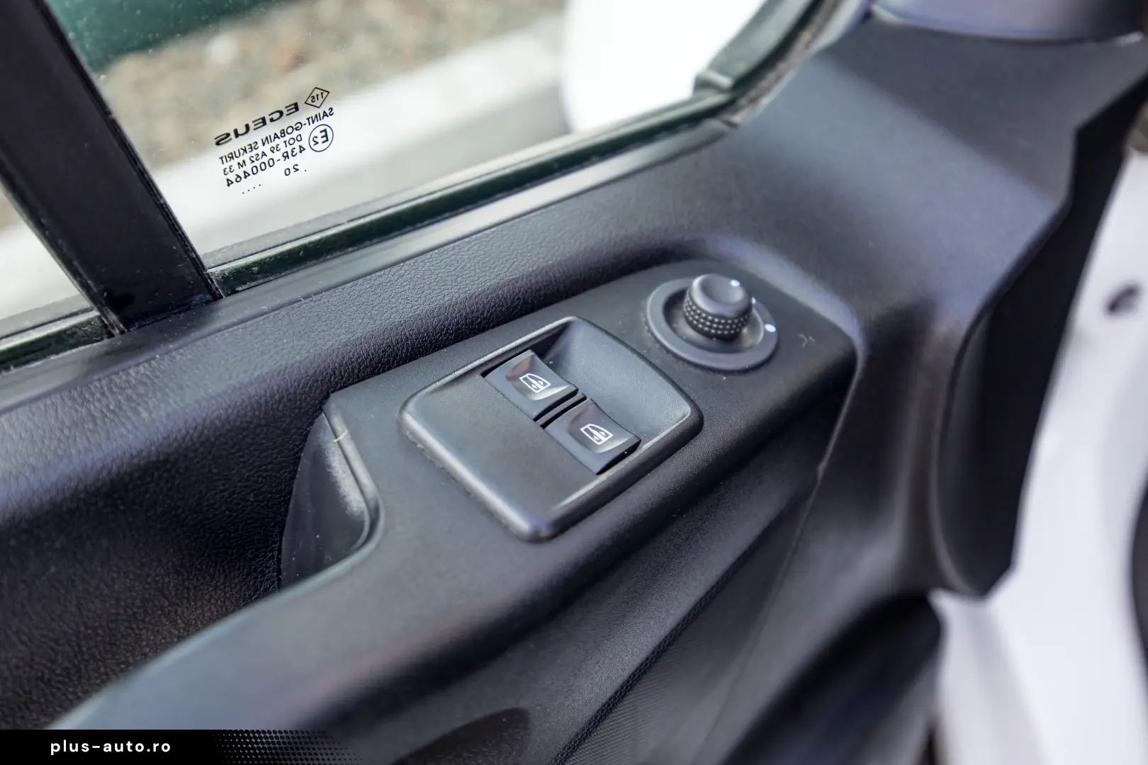 Renault Trafic L2H1 8 1 locuri Authentique