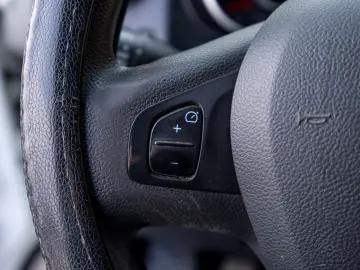 Renault Trafic L2H1 8 1 locuri Authentique