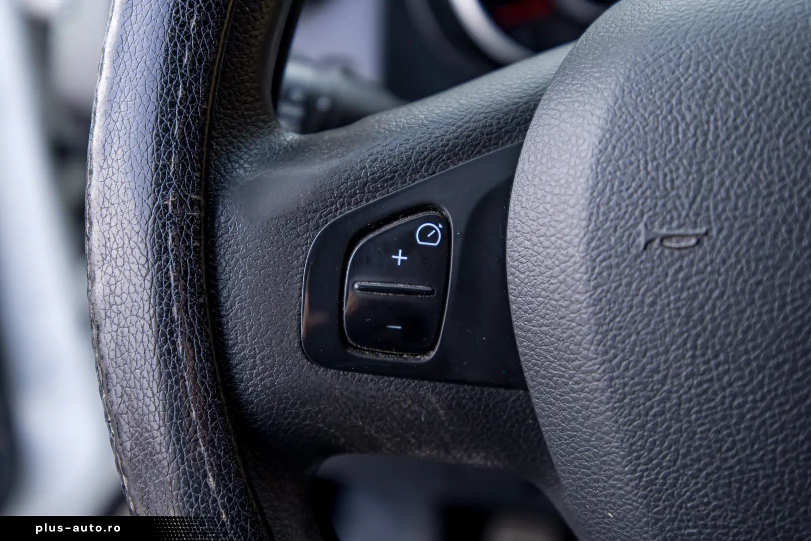 Renault Trafic L2H1 8 1 locuri Authentique