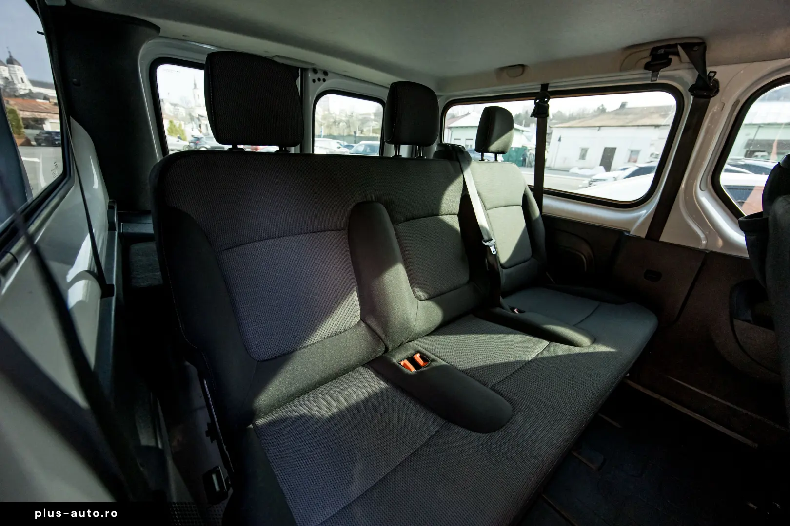 Renault Trafic L2H1 8 1 locuri Authentique