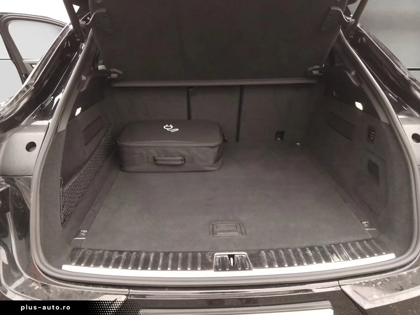 Porsche Cayenne Coupe Hybrid Sport 21  Luft Bose 360