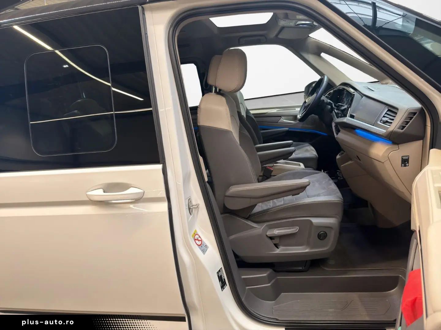 VW T7 Multivan Edition  ACC PANO