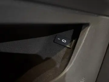 VW T7 Multivan Edition  ACC PANO