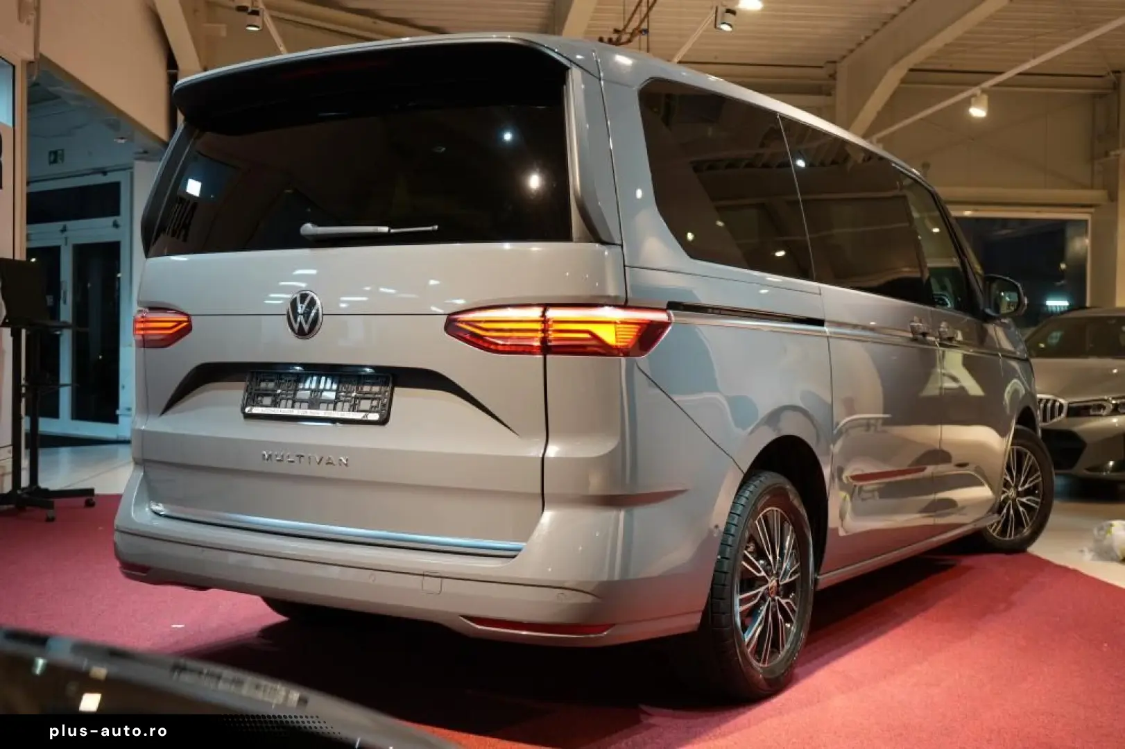 VW T7 Multivan 2.0 TDI Lang Style  7-locuri Navi panoramic