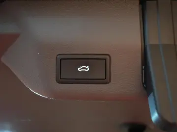 VW T7 Multivan 2.0 TDI Lang Style  7-locuri Navi panoramic