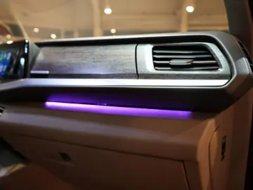 VW T7 Multivan 2.0 TDI Lang Style  7-locuri Navi panoramic