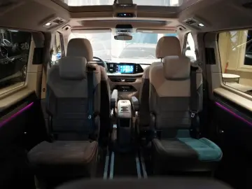 VW T7 Multivan 2.0 TDI Lang Style  7-locuri Navi panoramic