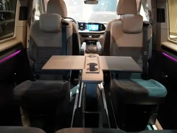 VW T7 Multivan 2.0 TDI Lang Style  7-locuri Navi panoramic