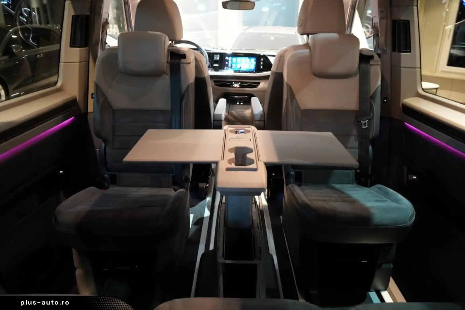 VW T7 Multivan 2.0 TDI Lang Style  7-locuri Navi panoramic