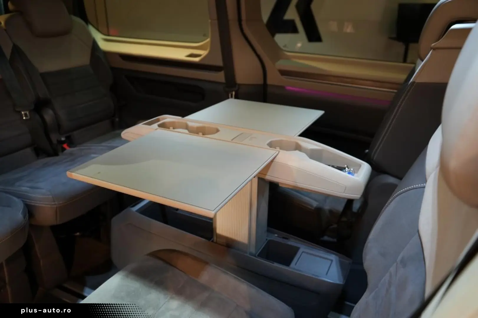 VW T7 Multivan 2.0 TDI Lang Style  7-locuri Navi panoramic