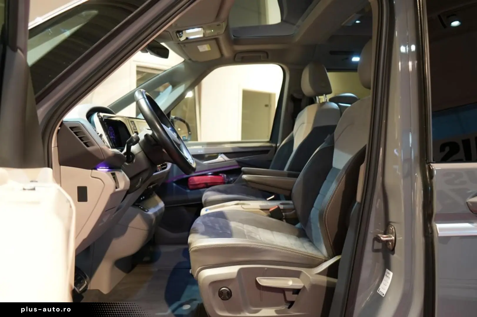 VW T7 Multivan 2.0 TDI Lang Style  7-locuri Navi panoramic