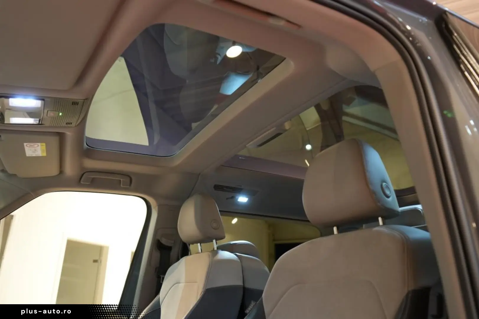 VW T7 Multivan 2.0 TDI Lang Style  7-locuri Navi panoramic