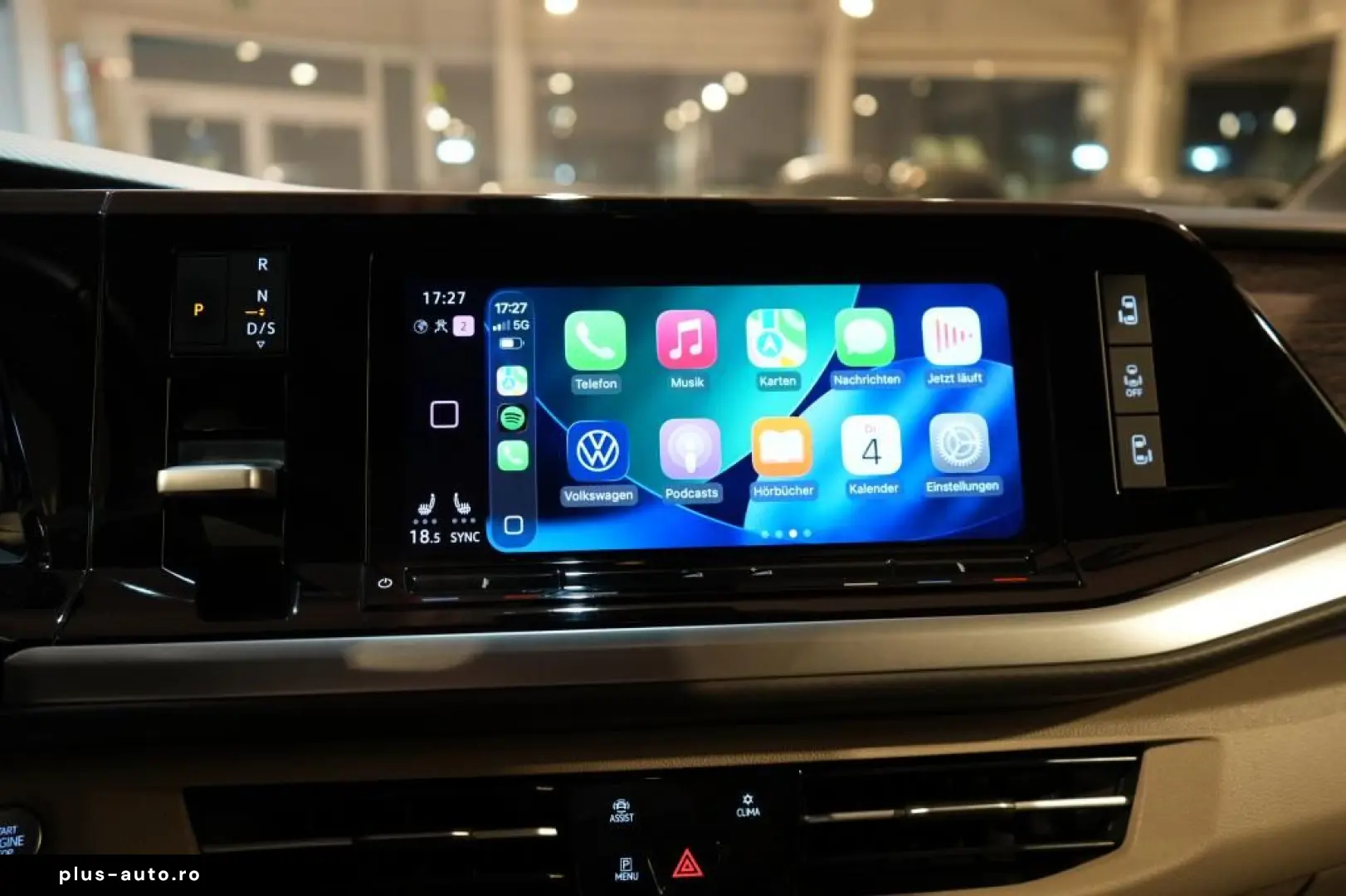 VW T7 Multivan 2.0 TDI Lang Style  7-locuri Navi panoramic