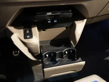 VW T7 Multivan 2.0 TDI Lang Style  7-locuri Navi panoramic