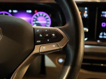 VW T7 Multivan 2.0 TDI Lang Style  7-locuri Navi panoramic