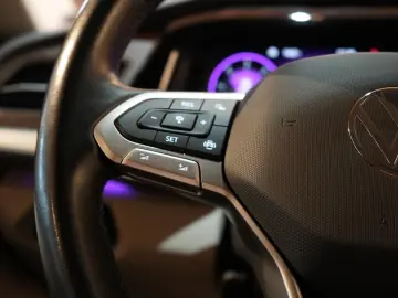 VW T7 Multivan 2.0 TDI Lang Style  7-locuri Navi panoramic