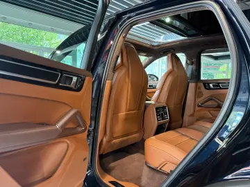 Porsche Cayenne GTS  Pano InnoDrive 18-Wege AHK