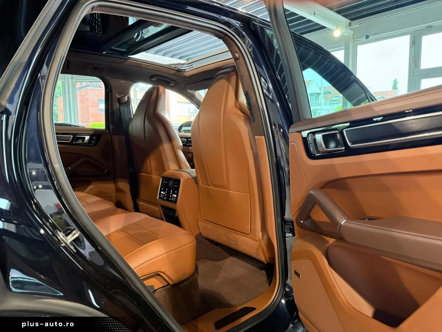 Porsche Cayenne GTS  Pano InnoDrive 18-Wege AHK