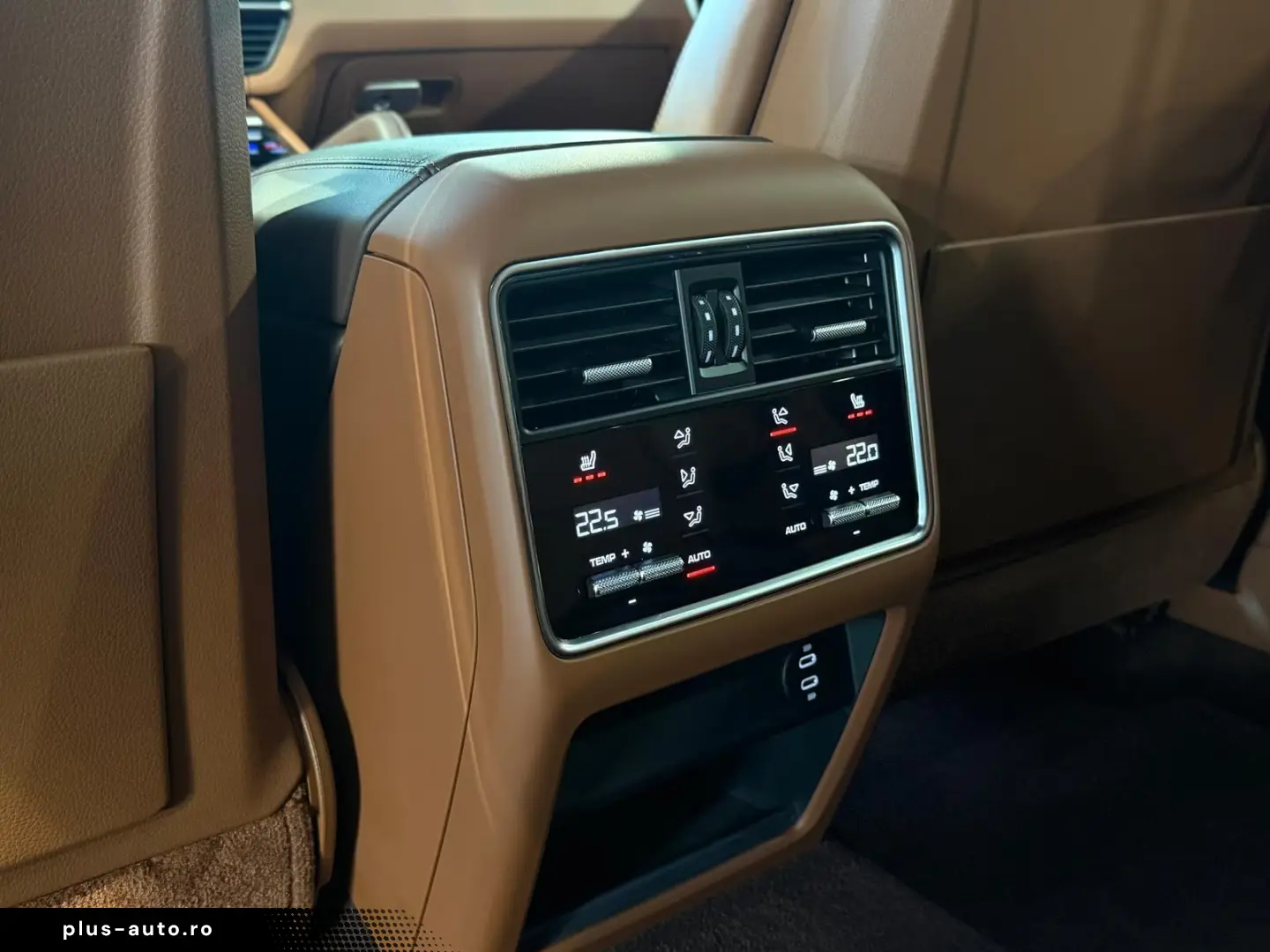 Porsche Cayenne GTS  Pano InnoDrive 18-Wege AHK