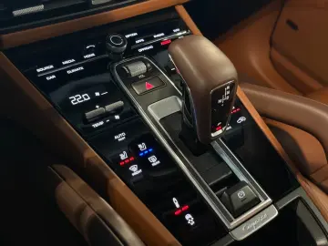 Porsche Cayenne GTS  Pano InnoDrive 18-Wege AHK