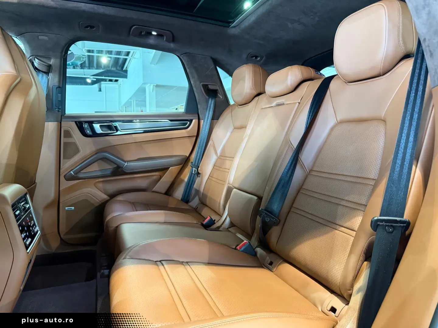 Porsche Cayenne GTS  Pano InnoDrive 18-Wege AHK