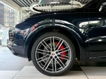 Porsche Cayenne GTS  Pano InnoDrive 18-Wege AHK