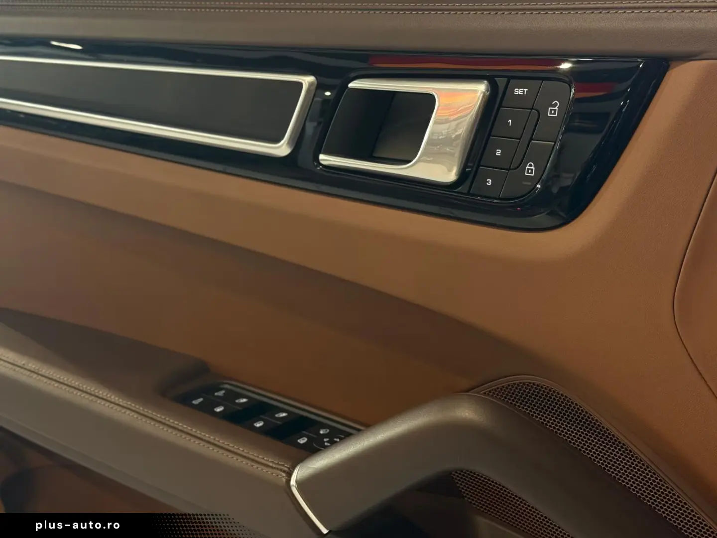 Porsche Cayenne GTS  Pano InnoDrive 18-Wege AHK