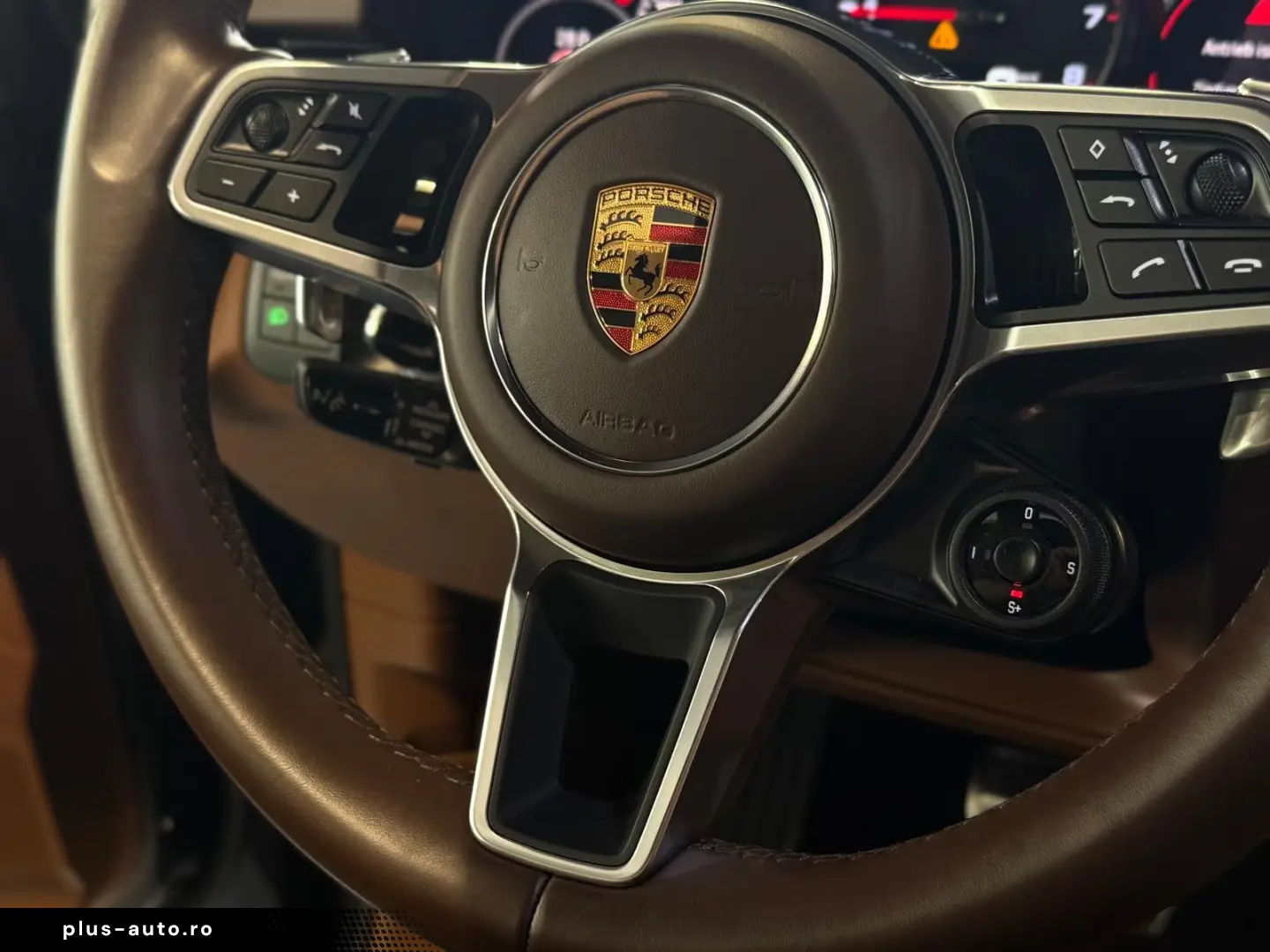 Porsche Cayenne GTS  Pano InnoDrive 18-Wege AHK