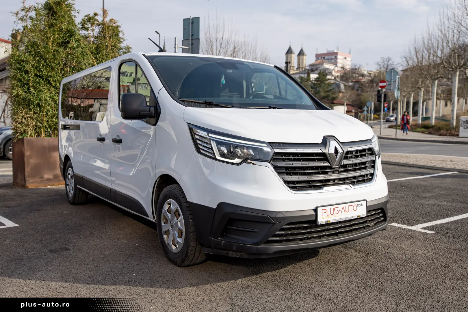 Renault Trafic L2H1 8 1 locuri Authentique