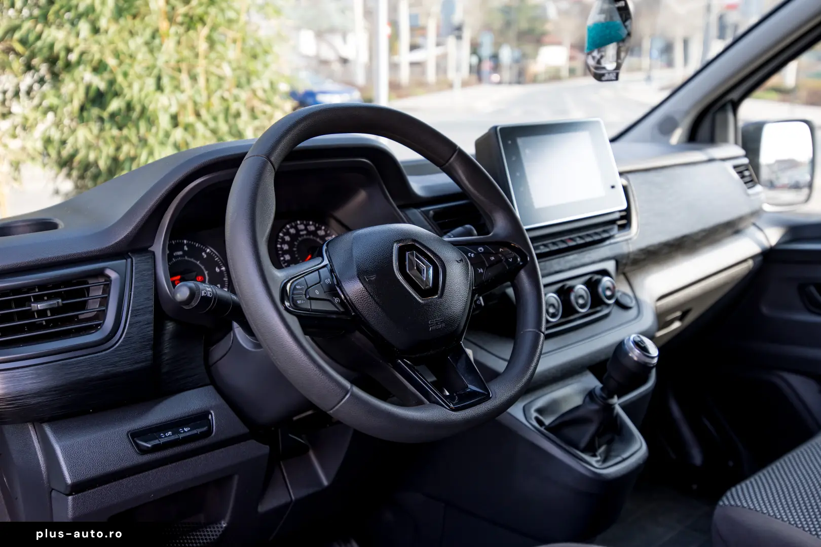 Renault Trafic L2H1 8 1 locuri Authentique