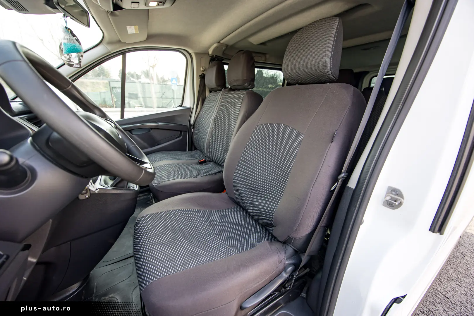 Renault Trafic L2H1 8 1 locuri Authentique