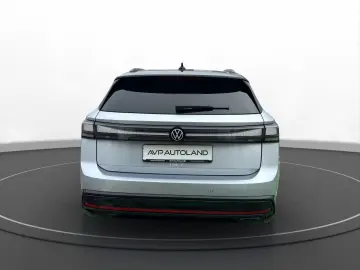 VW ID.7 Tourer Pro   PANO   MATRIX-LED   ACC