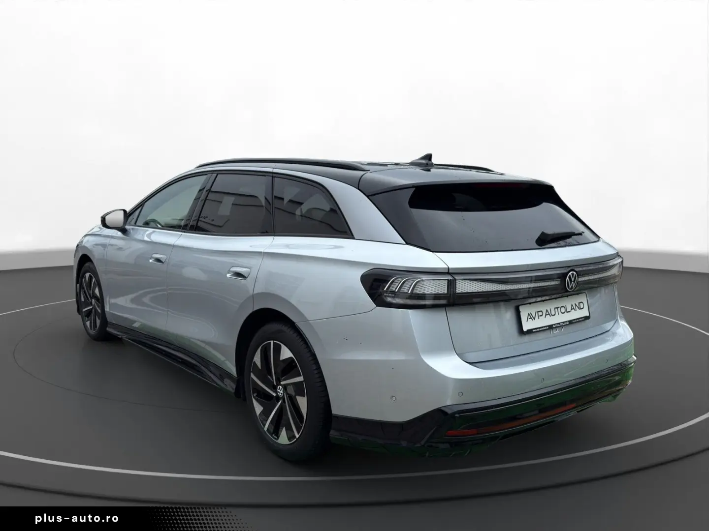 VW ID.7 Tourer Pro   PANO   MATRIX-LED   ACC