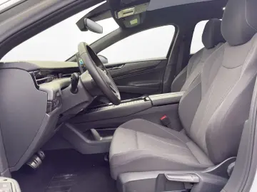 VW ID.7 Tourer Pro   PANO   MATRIX-LED   ACC