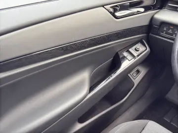 VW ID.7 Tourer Pro   PANO   MATRIX-LED   ACC