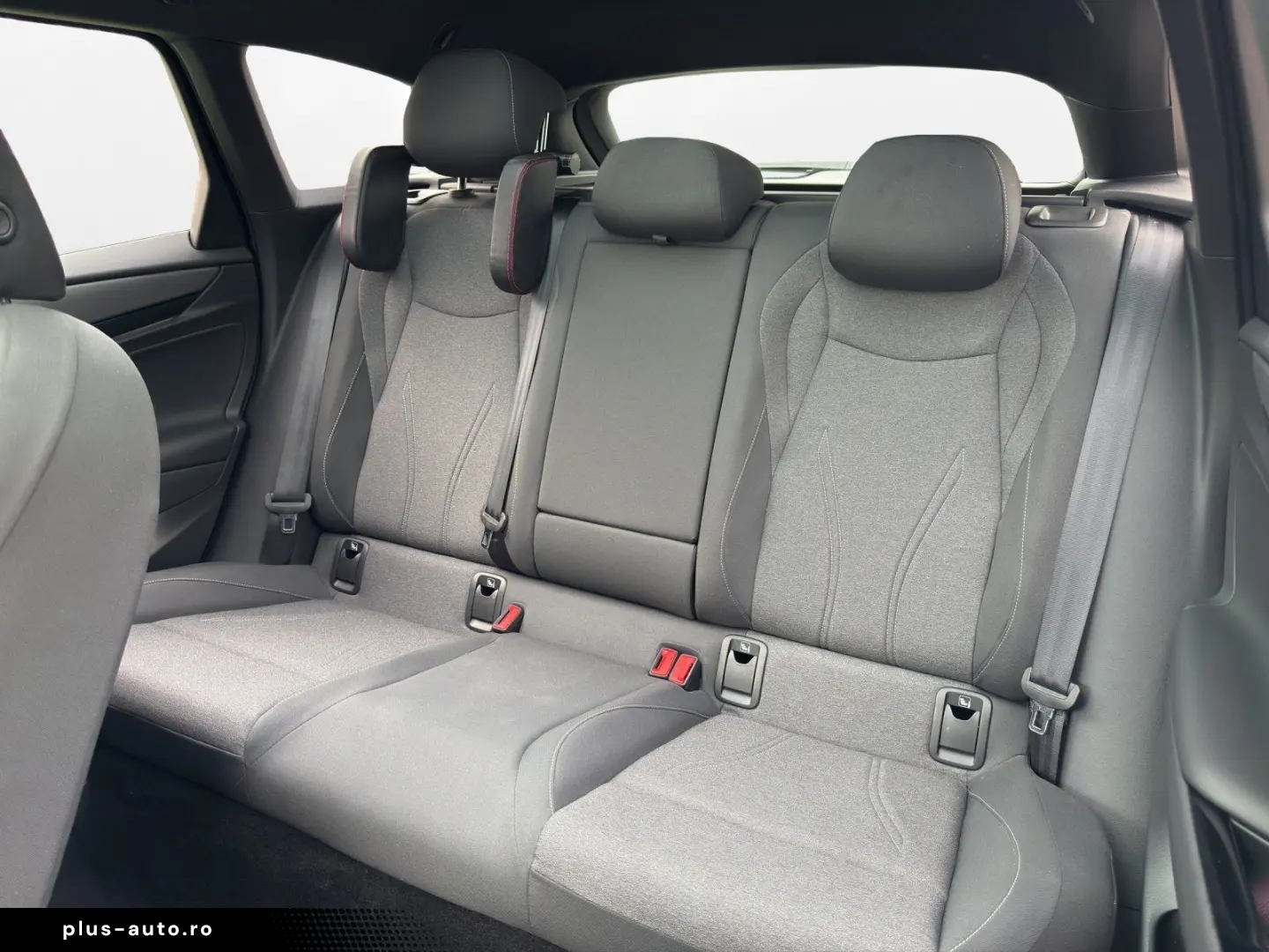 VW ID.7 Tourer Pro   PANO   MATRIX-LED   ACC