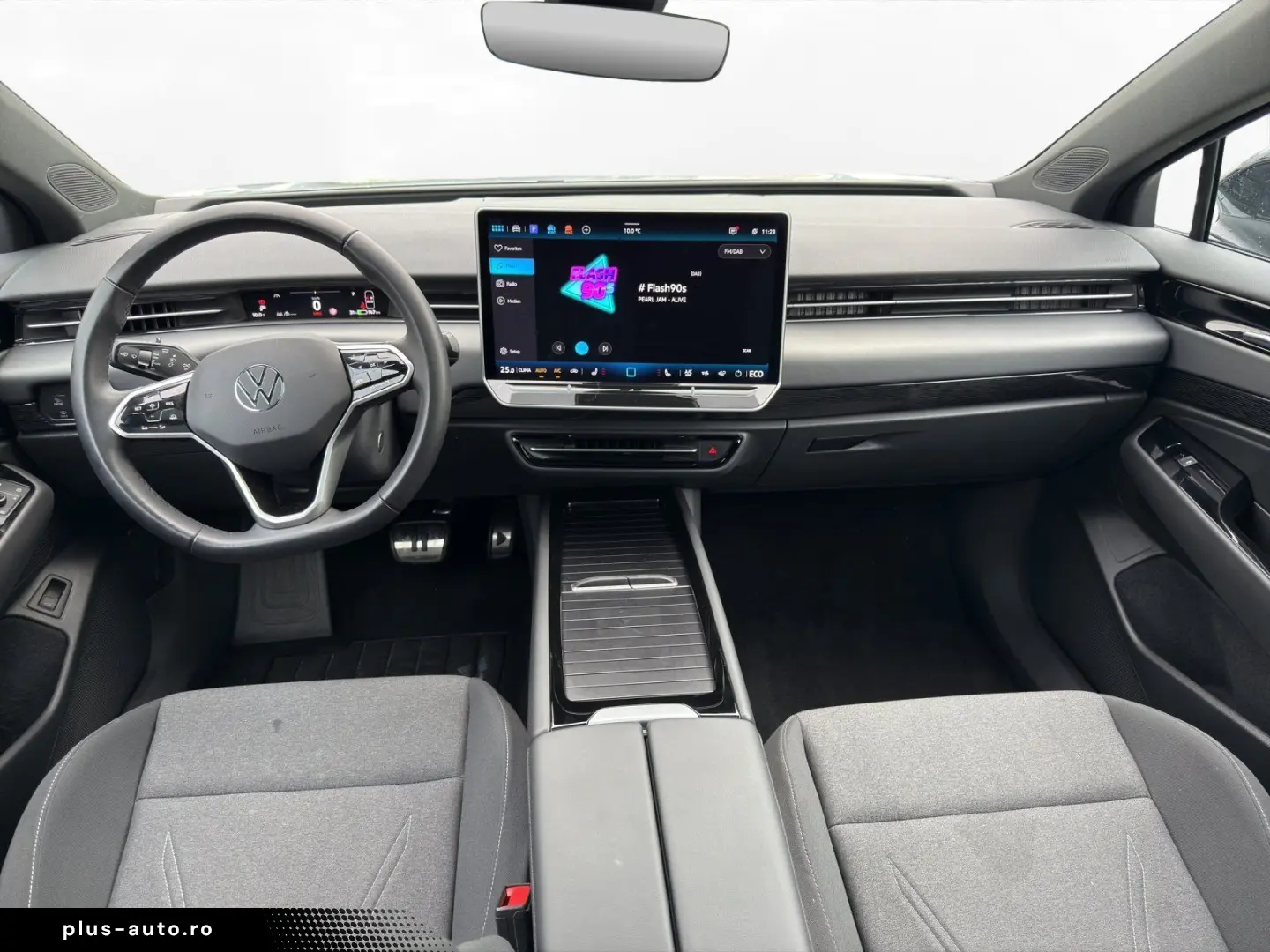 VW ID.7 Tourer Pro   PANO   MATRIX-LED   ACC