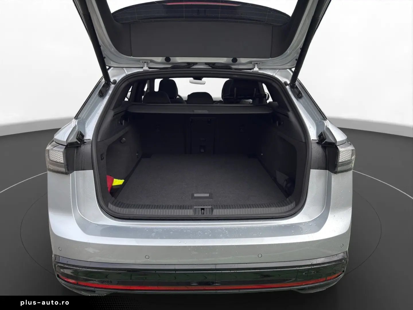 VW ID.7 Tourer Pro   PANO   MATRIX-LED   ACC