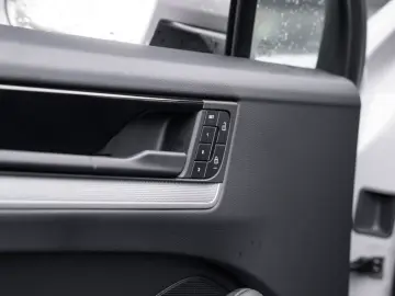 Porsche Cayenne Panorama BOSE Servolenkung Plus