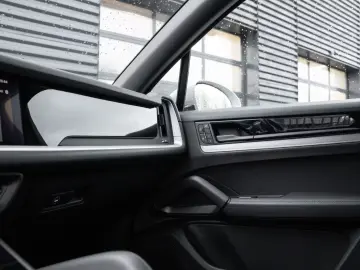 Porsche Cayenne Panorama BOSE Servolenkung Plus