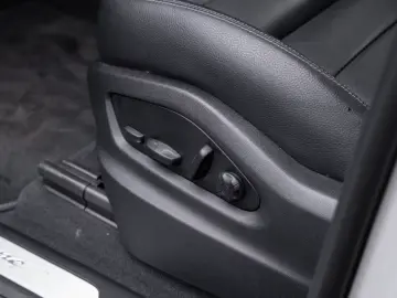 Porsche Cayenne Panorama BOSE Servolenkung Plus