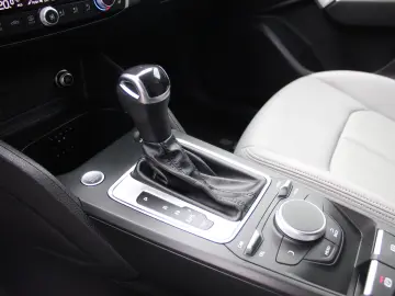 Audi Q2 35 TFSI S tronic S Line